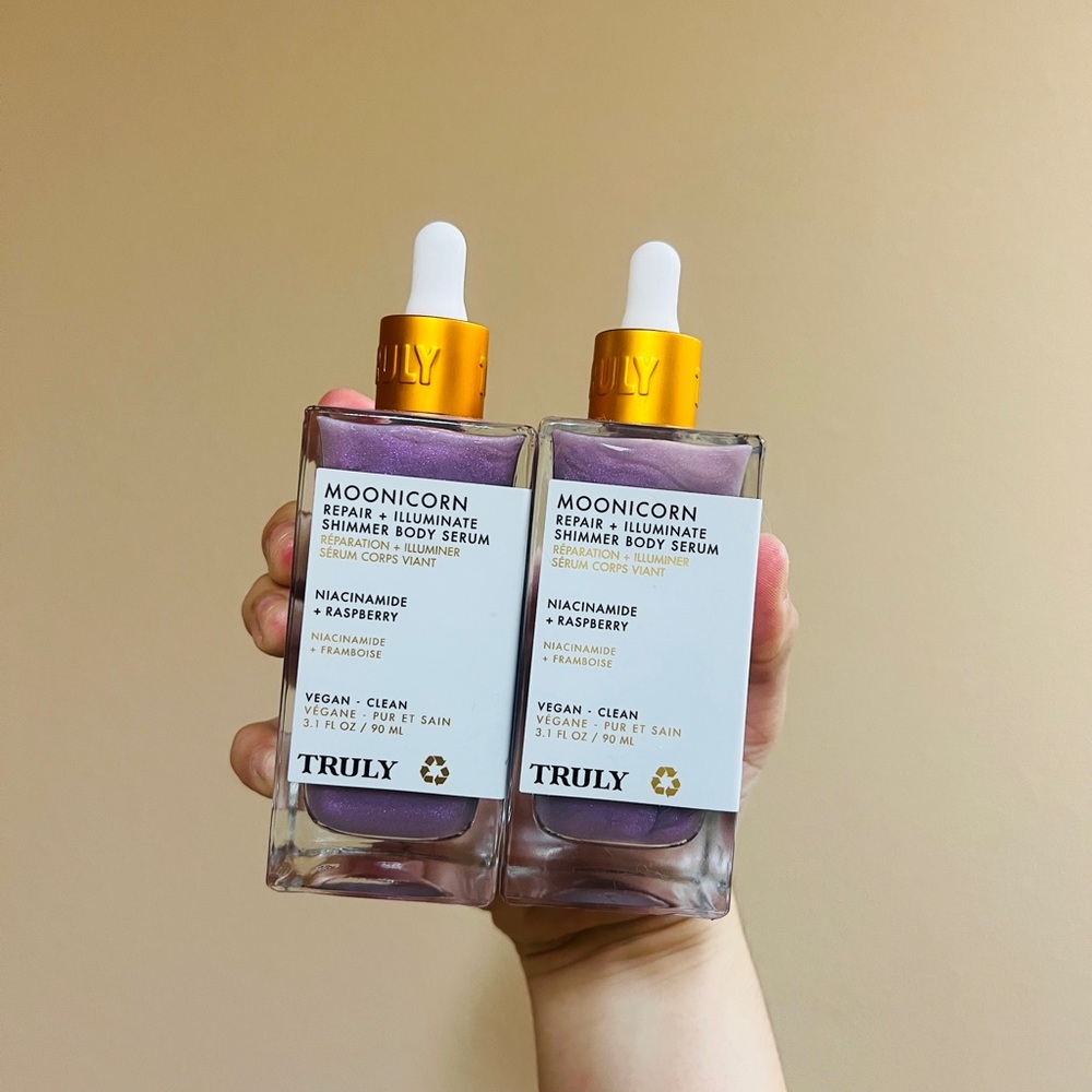 2X TRULY Beauty MOONICORN Iridescent Shimmer Body Oil - RARE!